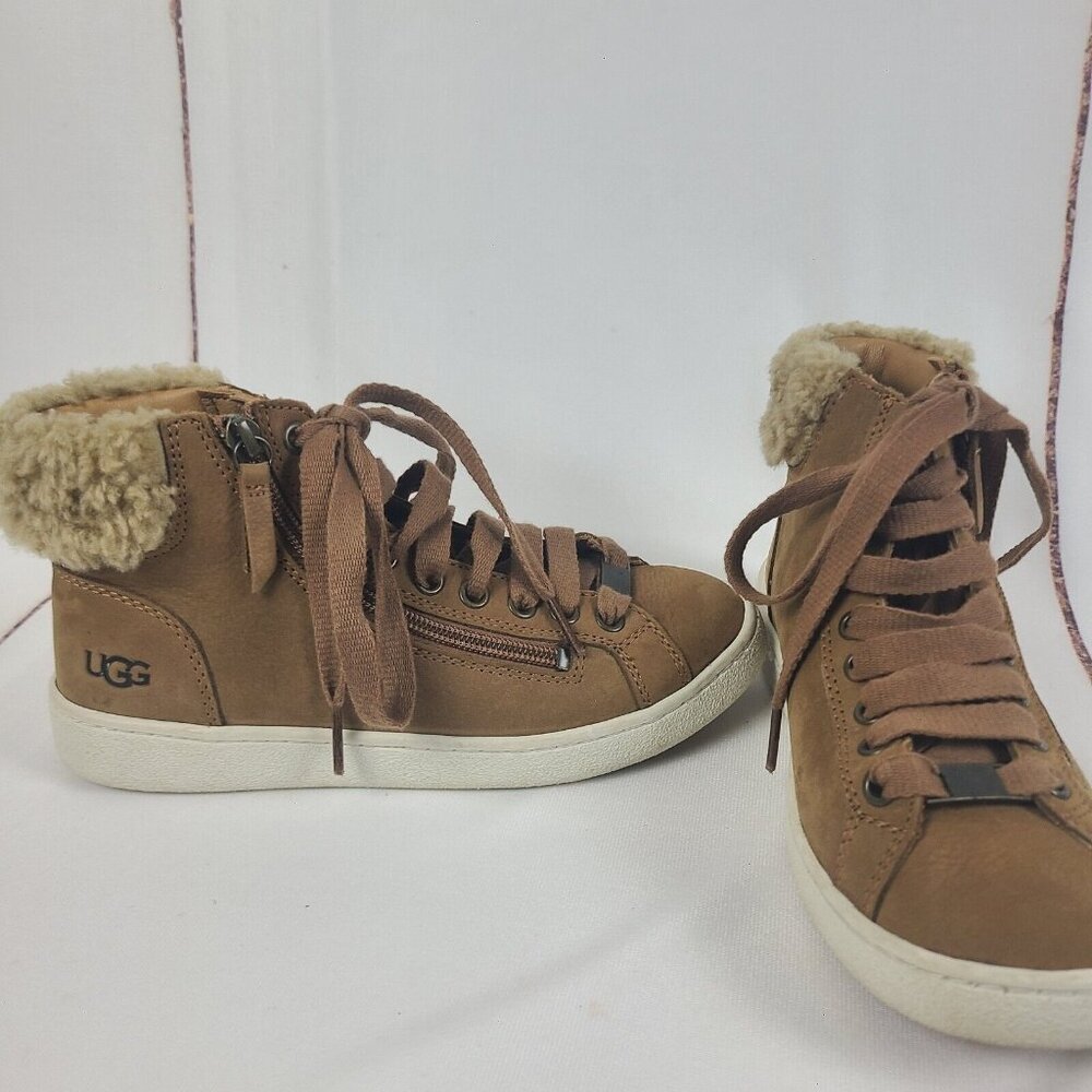 UGG Girls Pure Leather Lace Up Zipper Sneaker Boots with Wool Fur Size 5